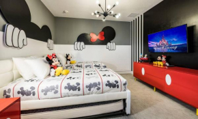 Modern 8 Bdrm Home with Game Room in Encore